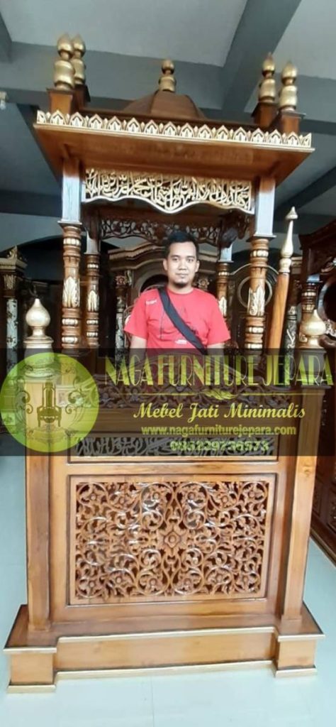 Gambar-Mimbar-Jati-Minimalis-Ukiran-Kaligrafi-scaled  